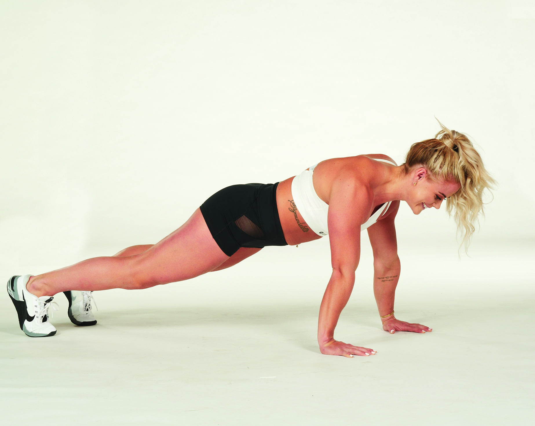 Sara Sigmundsdóttir: bodyweight workout to try at home - Women's Fitness