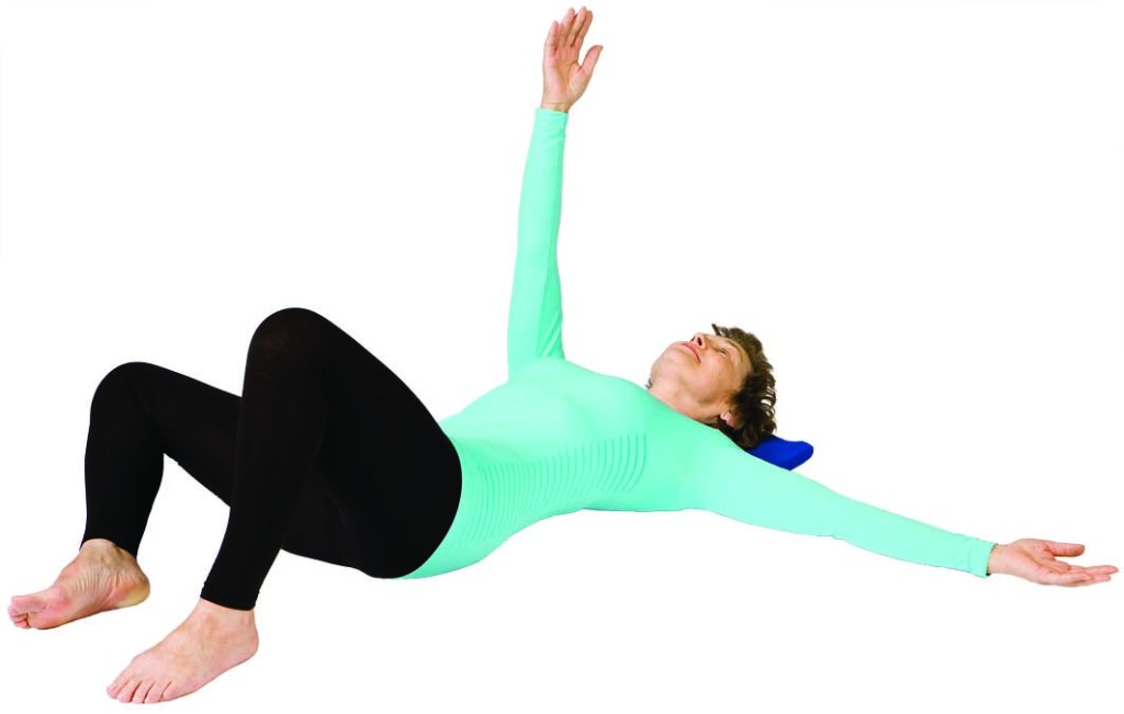 Best pilates exercises for beginners: single knee drop