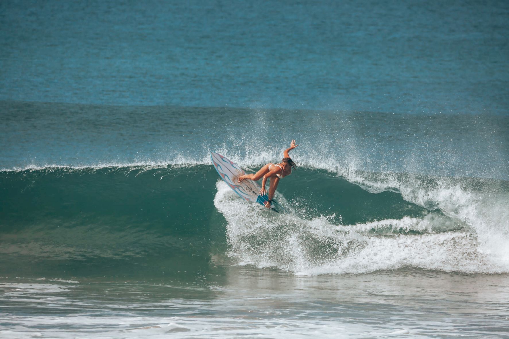 ex-pro surfer laura crane surfing