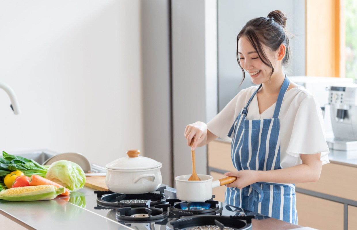7 healthy cooking methods & best ingredient swaps - Women's Fitness