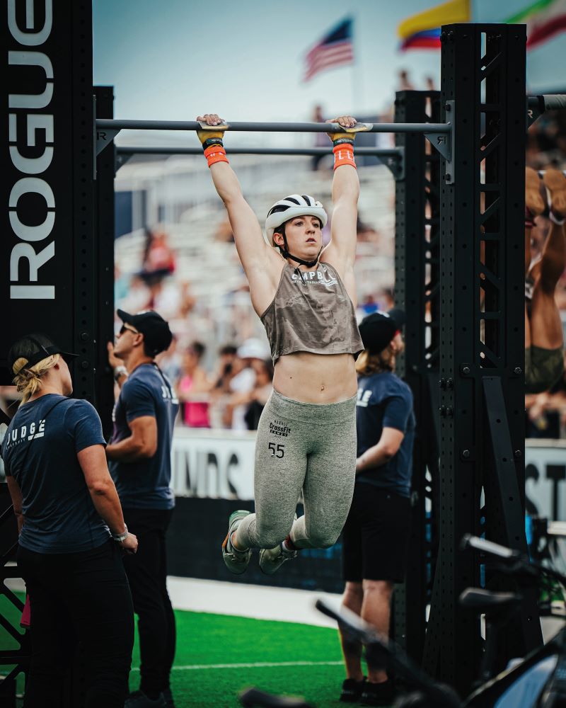 lucy campbell competes at crossfit