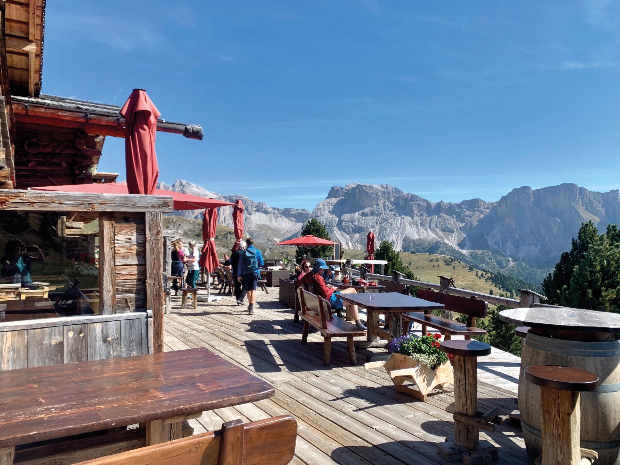 lunch alpine hiking in the dolomites where to stay best hikes