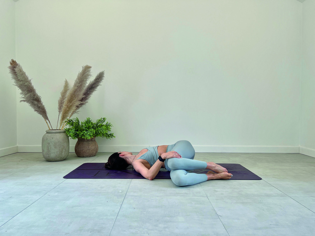 How To Do Reclined Pigeon Pose (Supta Kapotasana) - Yoga Total Fitness