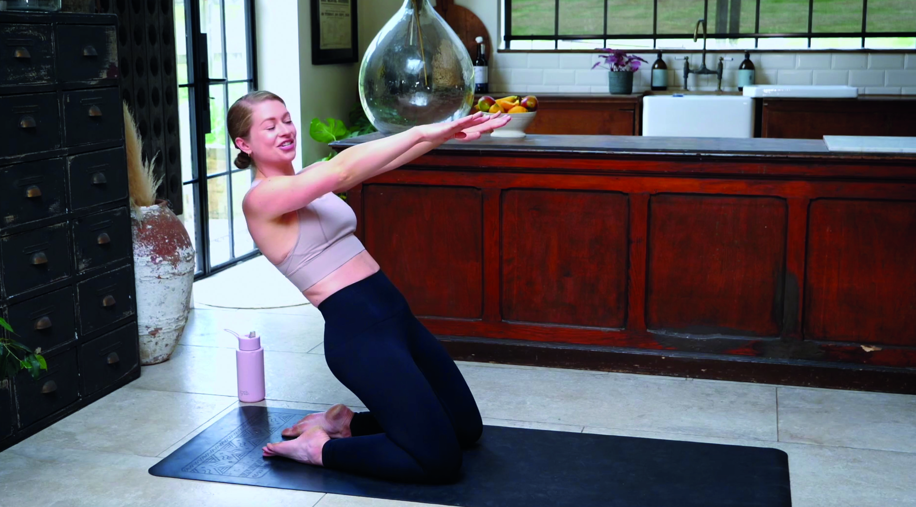 quad stretch Pilates best exercises to prepare body for pregnancy