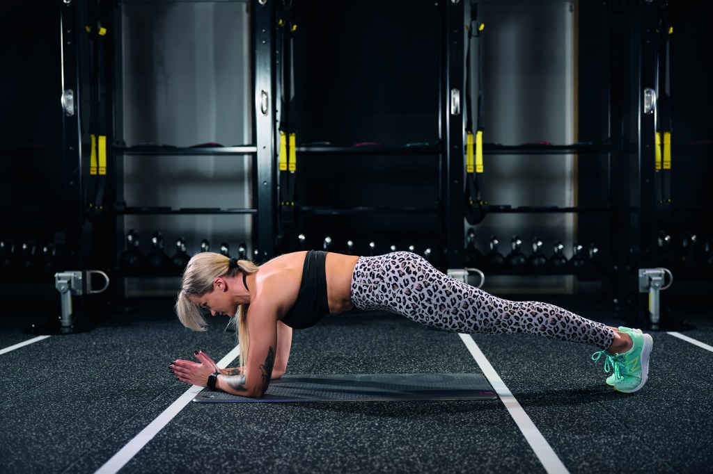 Target your glutes, legs and even abs with this core strength and lower body workout from personal trainer Ellie Adomaite