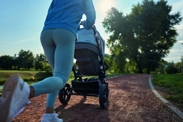 Think running with baby has to stop when the mercury dips or rain falls? Think again, with these top buggy jogging tips